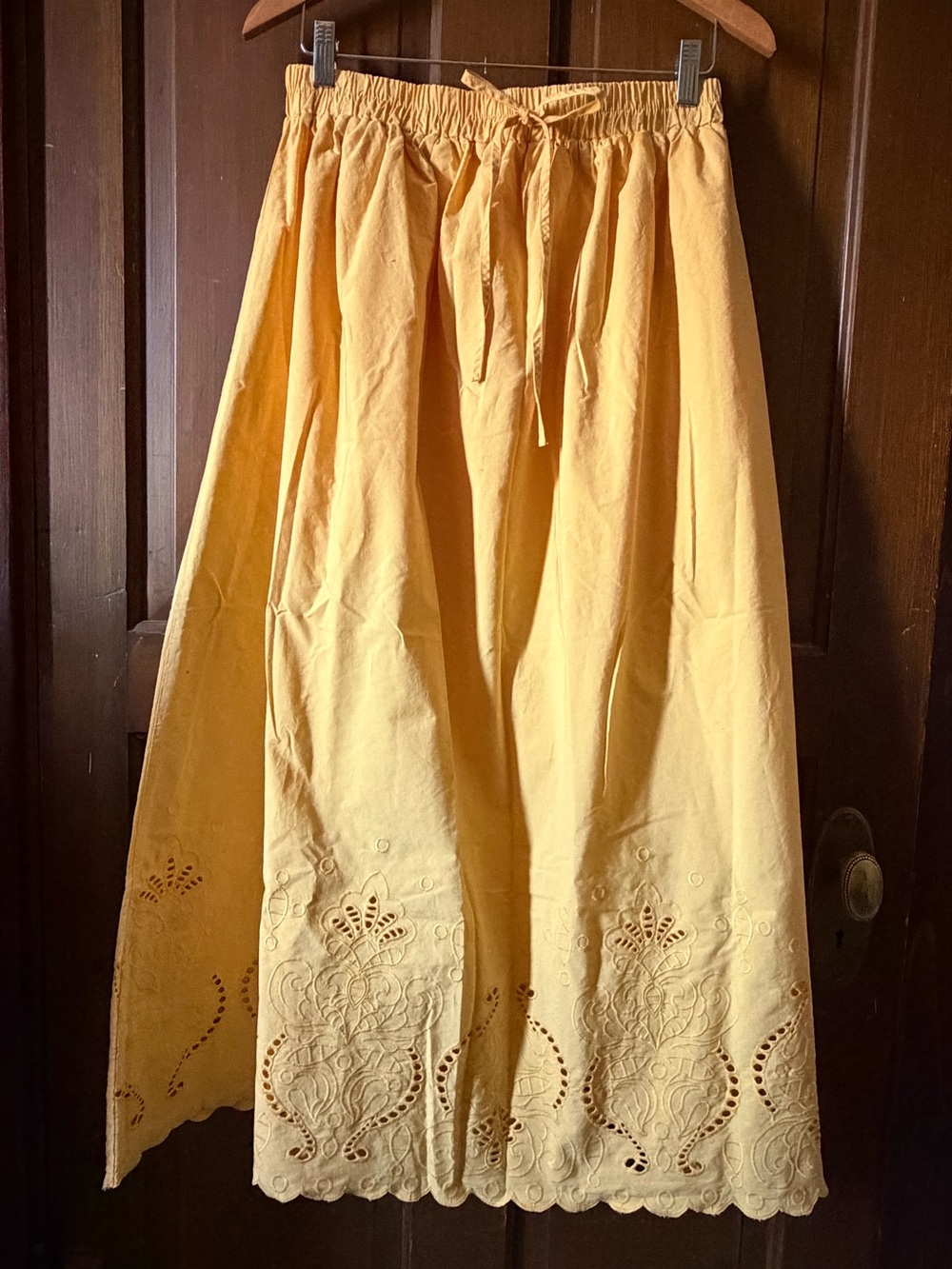 Moon River Butter Yellow Eyelet Scalloped Maxi Skirt L